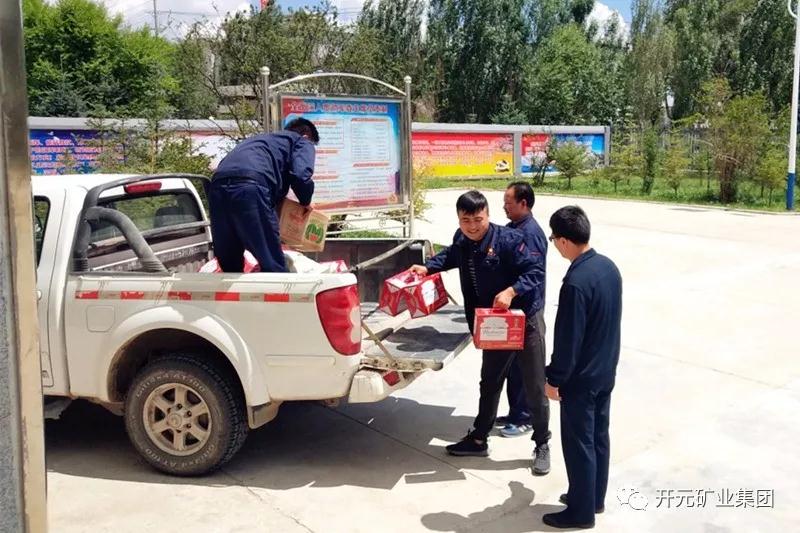 一家親│興海銅鑫慰問部隊(duì)官兵，共話軍企團(tuán)結(jié)魚水情